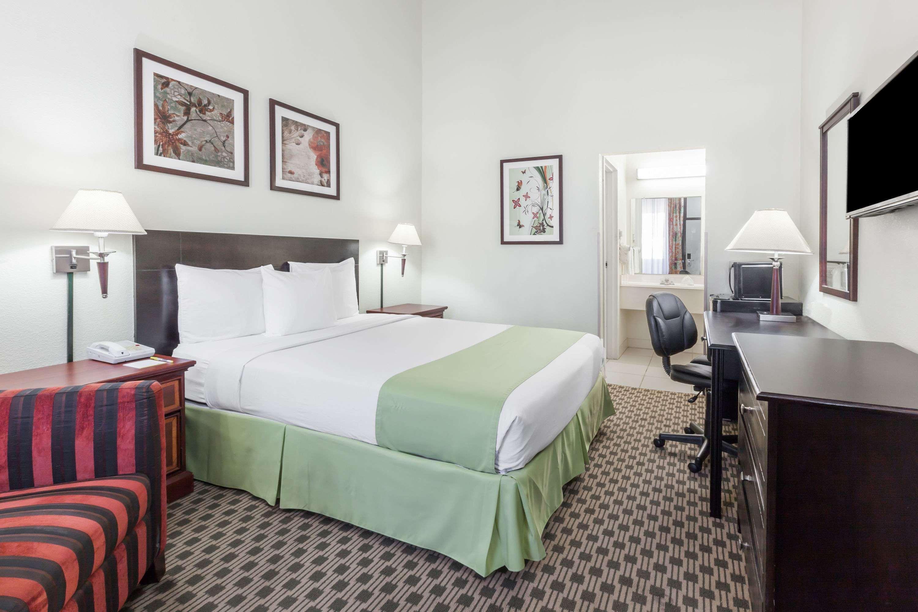 Days Inn By Wyndham Irving Grapevine Dfw Airport North Extérieur photo