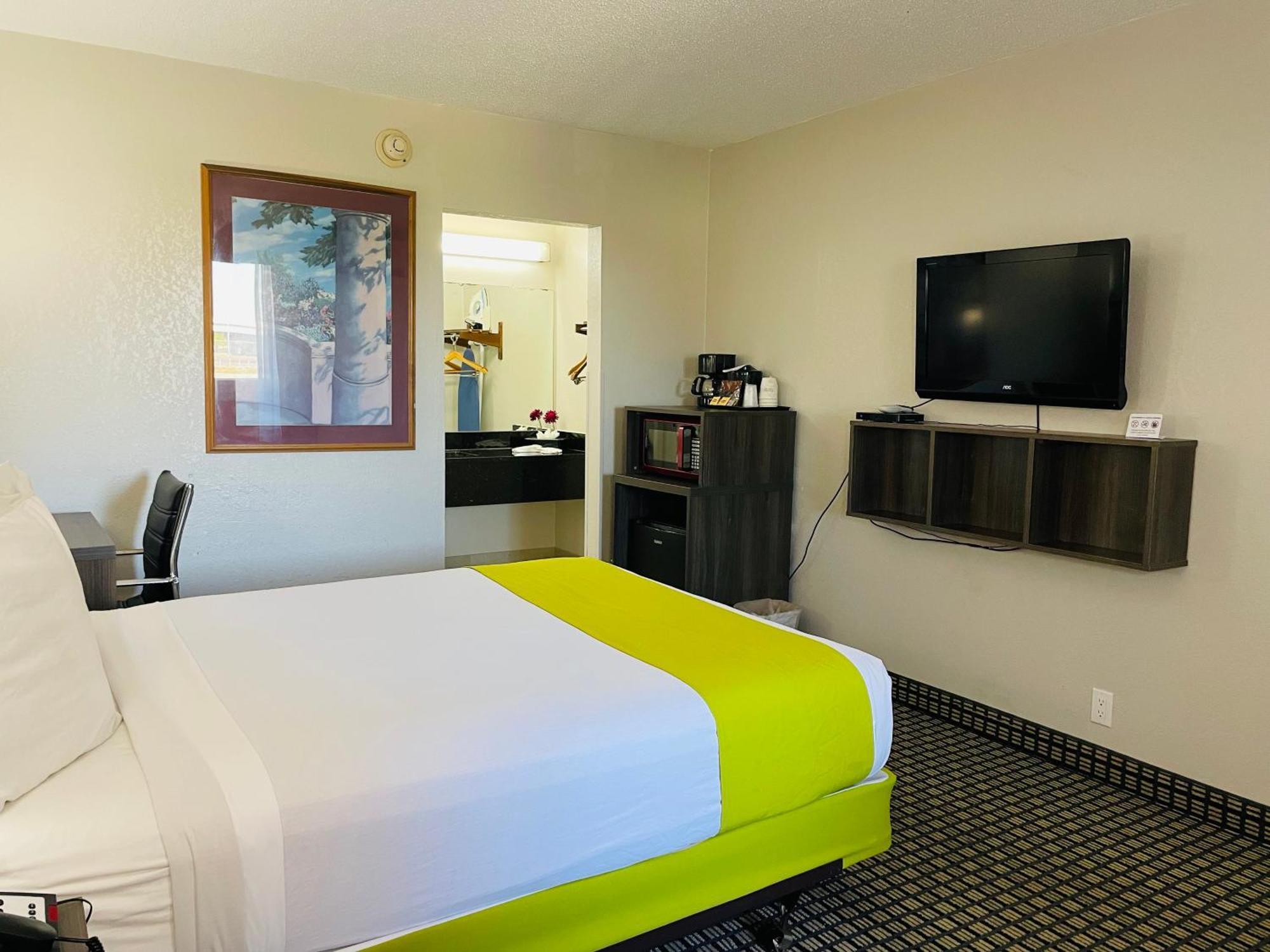 Days Inn By Wyndham Irving Grapevine Dfw Airport North Extérieur photo